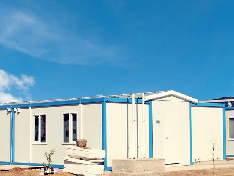 ACCOMMODATION & HOUSING-Prefab